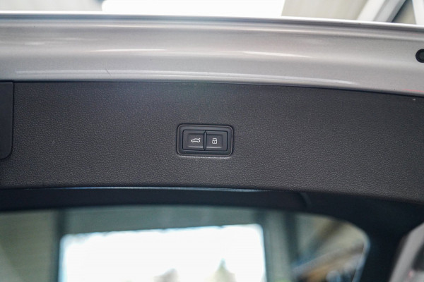 Audi SQ8 4.0 TDI SQ8 Quattro | Panorama | Trekhaak | Bang&Olufsen | Massage | Memory | Head up Display | LED | Dealer Onderhouden