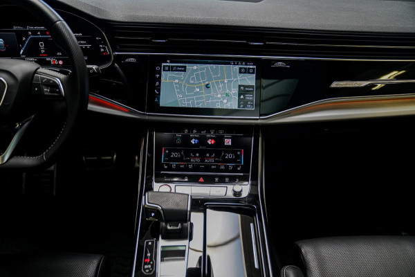 Audi SQ8 4.0 TDI SQ8 Quattro | Panorama | Trekhaak | Bang&Olufsen | Massage | Memory | Head up Display | LED | Dealer Onderhouden