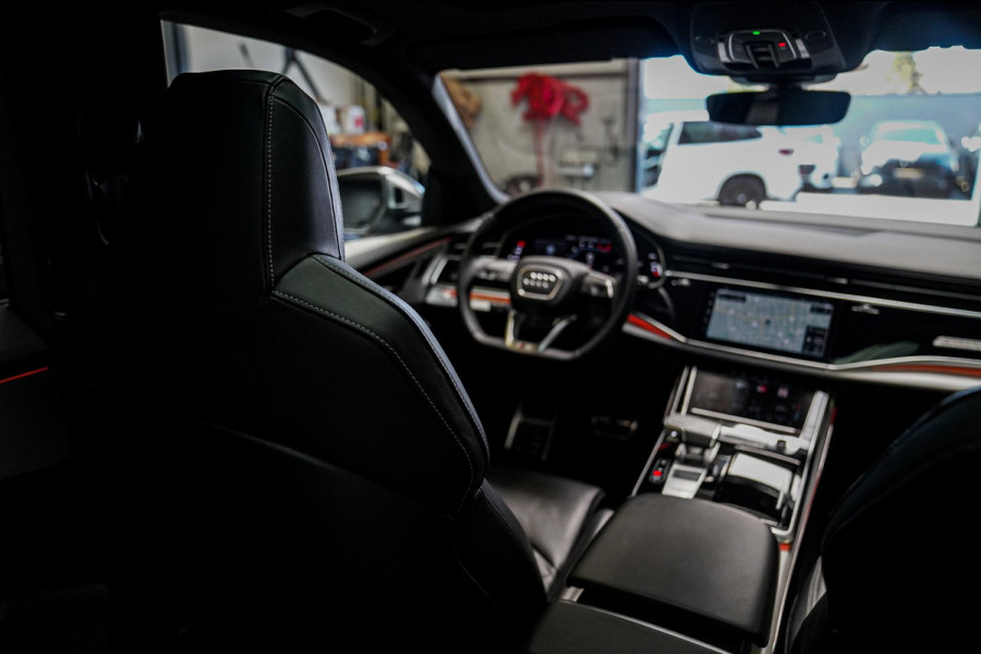 Audi SQ8 4.0 TDI SQ8 Quattro | Panorama | Trekhaak | Bang&Olufsen | Massage | Memory | Head up Display | LED | Dealer Onderhouden