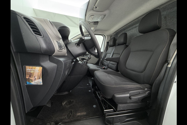 Renault Trafic DCI 126PK 3-Pers. EURO 6 Trekhaak Navi Airco Cruise Control Imperial Bluetooth Pdc Comfort Energy Achterdeuren Schuifdeur Betonplex Vloer Inbouwkasten 1.6dCi T29 L1H1 1e Eigenaar 2.000KG Trekgewicht Origineel Nederlandse Bus