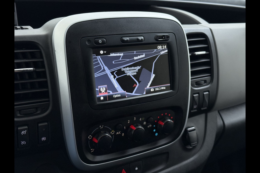 Renault Trafic DCI 126PK 3-Pers. EURO 6 Trekhaak Navi Airco Cruise Control Imperial Bluetooth Pdc Comfort Energy Achterdeuren Schuifdeur Betonplex Vloer Inbouwkasten 1.6dCi T29 L1H1 1e Eigenaar 2.000KG Trekgewicht Origineel Nederlandse Bus