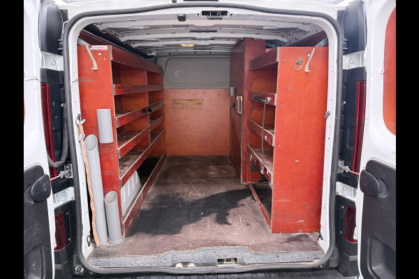 Renault Trafic DCI 126PK 3-Pers. EURO 6 Trekhaak Navi Airco Cruise Control Imperial Bluetooth Pdc Comfort Energy Achterdeuren Schuifdeur Betonplex Vloer Inbouwkasten 1.6dCi T29 L1H1 1e Eigenaar 2.000KG Trekgewicht Origineel Nederlandse Bus