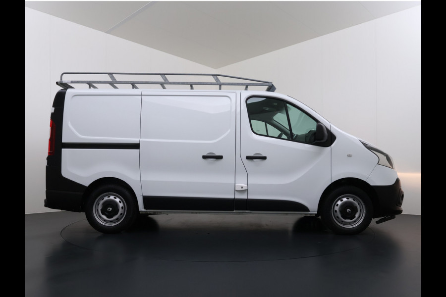 Renault Trafic DCI 126PK 3-Pers. EURO 6 Trekhaak Navi Airco Cruise Control Imperial Bluetooth Pdc Comfort Energy Achterdeuren Schuifdeur Betonplex Vloer Inbouwkasten 1.6dCi T29 L1H1 1e Eigenaar 2.000KG Trekgewicht Origineel Nederlandse Bus