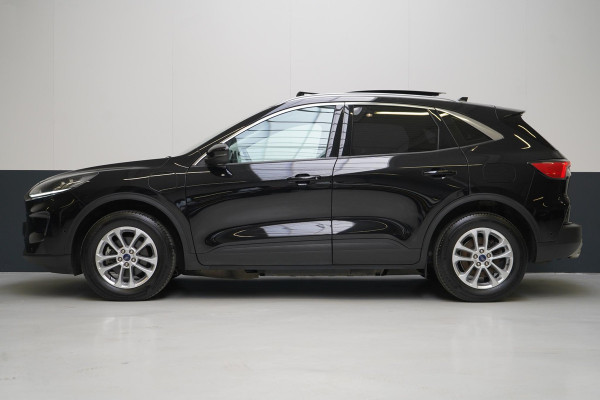 Ford Kuga 2.5 PHEV Titanium | Panoramadak | Trekhaak | Adaptive cruise | Climate control | Stoelverwarming