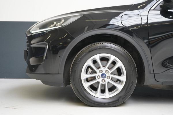 Ford Kuga 2.5 PHEV Titanium | Panoramadak | Trekhaak | Adaptive cruise | Climate control | Stoelverwarming