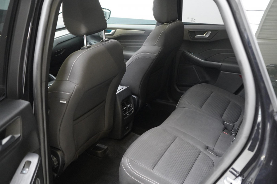 Ford Kuga 2.5 PHEV Titanium | Panoramadak | Trekhaak | Adaptive cruise | Climate control | Stoelverwarming