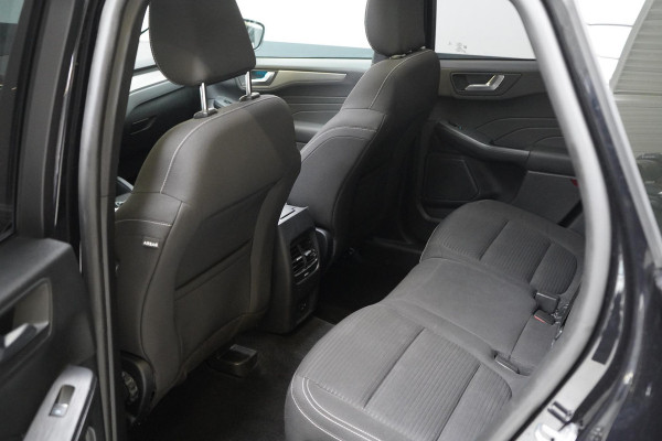 Ford Kuga 2.5 PHEV Titanium | Panoramadak | Trekhaak | Adaptive cruise | Climate control | Stoelverwarming