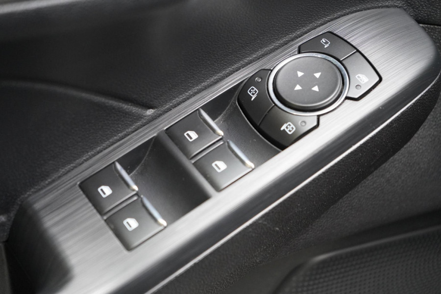 Ford Kuga 2.5 PHEV Titanium | Panoramadak | Trekhaak | Adaptive cruise | Climate control | Stoelverwarming