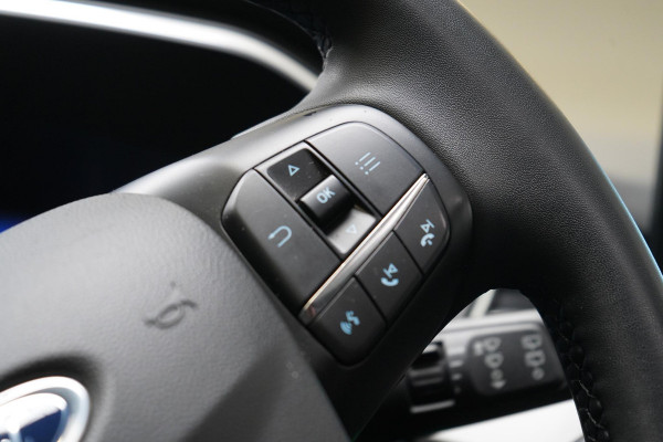 Ford Kuga 2.5 PHEV Titanium | Panoramadak | Trekhaak | Adaptive cruise | Climate control | Stoelverwarming