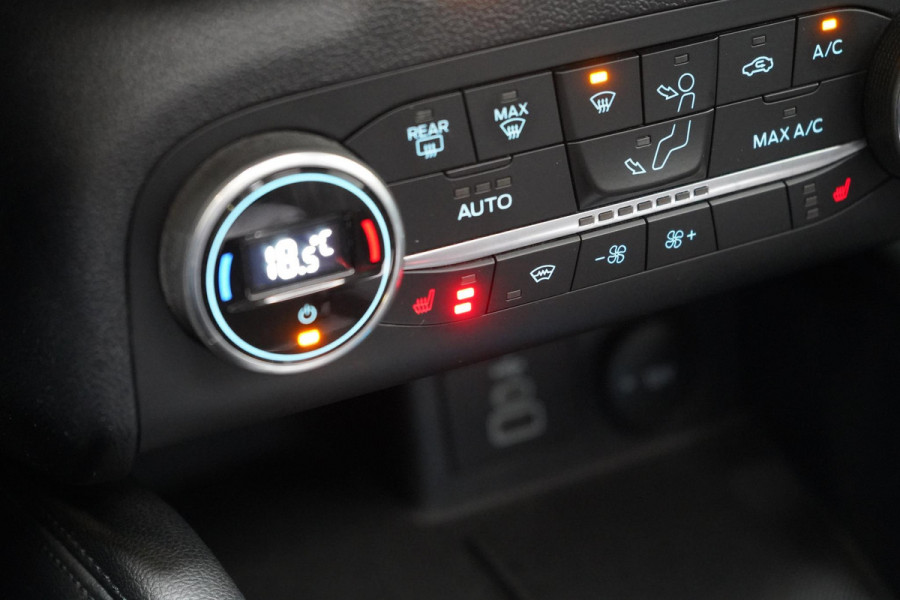 Ford Kuga 2.5 PHEV Titanium | Panoramadak | Trekhaak | Adaptive cruise | Climate control | Stoelverwarming