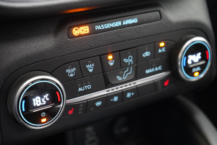 Ford Kuga 2.5 PHEV Titanium | Panoramadak | Trekhaak | Adaptive cruise | Climate control | Stoelverwarming