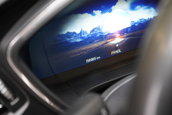 Ford Kuga 2.5 PHEV Titanium | Panoramadak | Trekhaak | Adaptive cruise | Climate control | Stoelverwarming