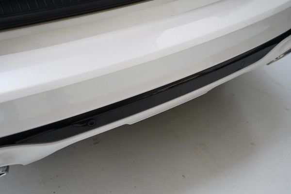 Ford Kuga 2.5 PHEV ST-Line | Blind spot | Navigatie | Adaptive cruise | Camera | Apple Carplay | Keyless | Stoelverwarming