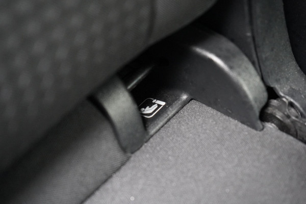 Ford Kuga 2.5 PHEV ST-Line | Blind spot | Navigatie | Adaptive cruise | Camera | Apple Carplay | Keyless | Stoelverwarming