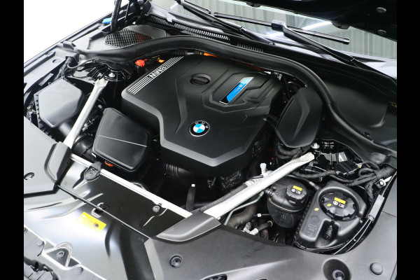 BMW 5 Serie Touring 530e Shadow Line | NL auto | Leder | LaserLED | Camera | Memory | Dodehoek | Cruise | DAB | Carplay