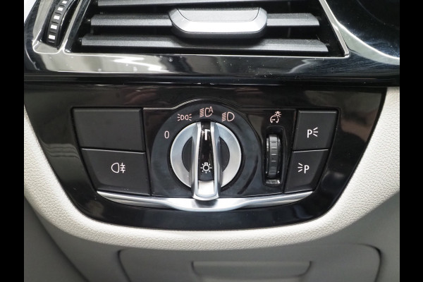 BMW 5 Serie Touring 530e Shadow Line | NL auto | Leder | LaserLED | Camera | Memory | Dodehoek | Cruise | DAB | Carplay