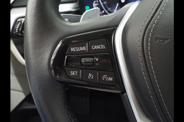 BMW 5 Serie Touring 530e Shadow Line | NL auto | Leder | LaserLED | Camera | Memory | Dodehoek | Cruise | DAB | Carplay