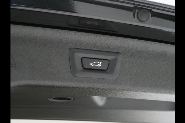 BMW 5 Serie Touring 530e Shadow Line | NL auto | Leder | LaserLED | Camera | Memory | Dodehoek | Cruise | DAB | Carplay