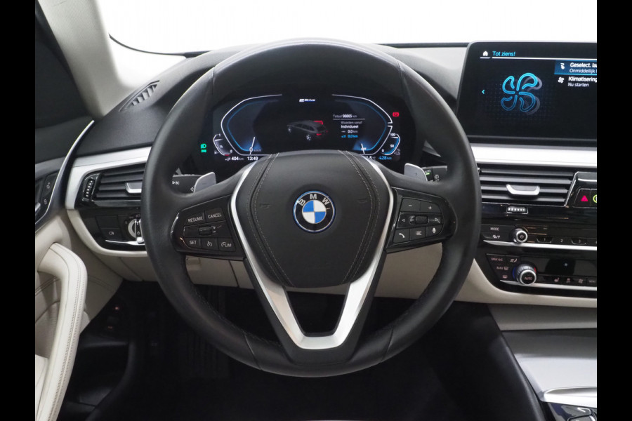 BMW 5 Serie Touring 530e Shadow Line | NL auto | Leder | LaserLED | Camera | Memory | Dodehoek | Cruise | DAB | Carplay