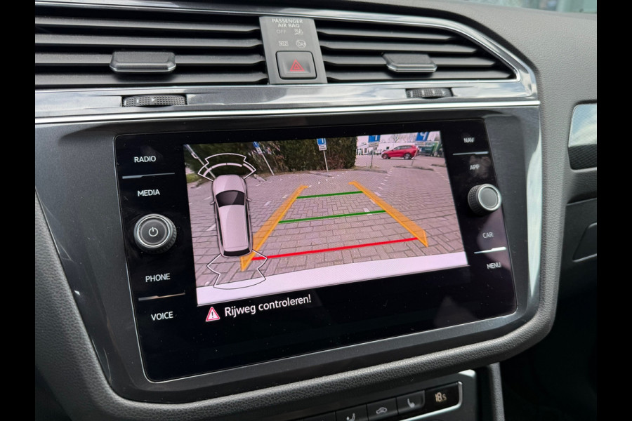 Volkswagen Tiguan Allspace 1.5 TSI Highline Business R 7p.- Automaat - Leder - Navi - Org.NL