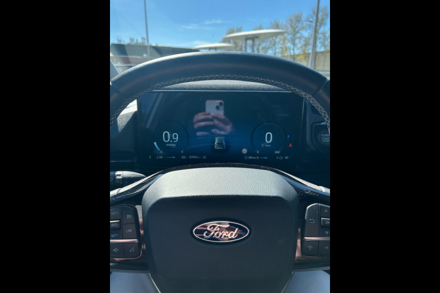 Ford Puma 1.0 EcoBoost Hybrid Titanium | Trekhaak | Stoel + Stuurverwarming | Lichtmetalen Velgen |