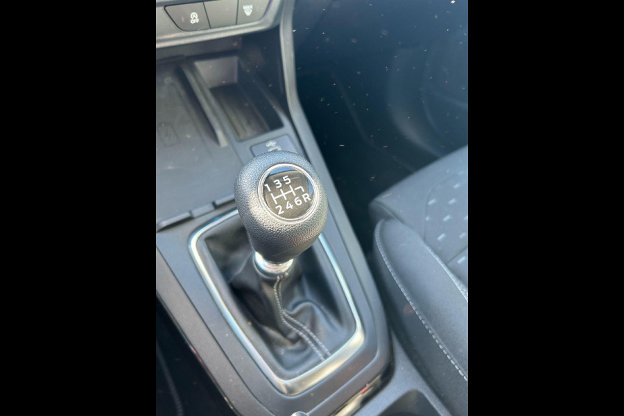 Ford Puma 1.0 EcoBoost Hybrid Titanium | Trekhaak | Stoel + Stuurverwarming | Lichtmetalen Velgen |