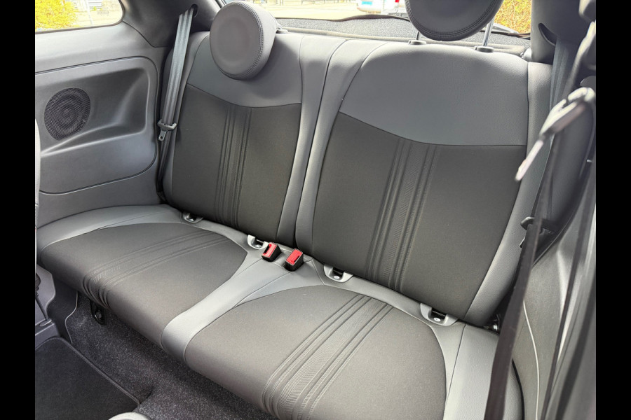 Fiat 500 1.0 Hybrid Sport - Navi Apple/Android - Climate - Parkeerhulp - Org.NL