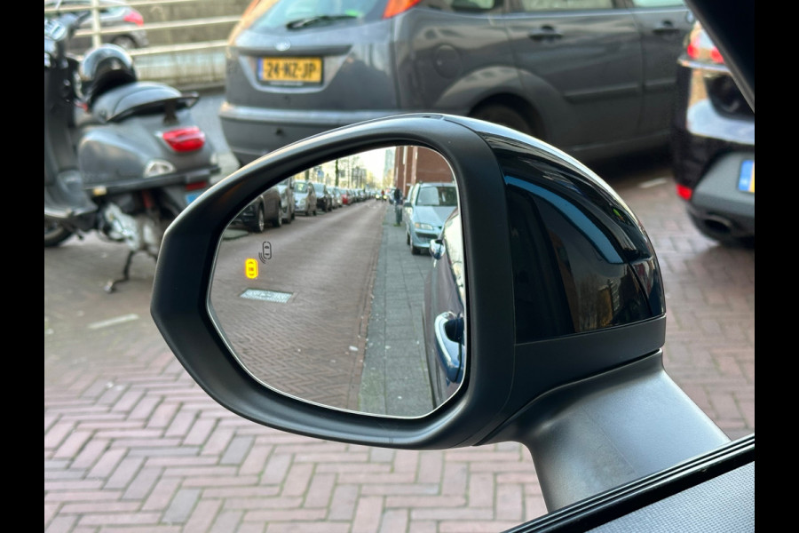 Lynk & Co 01 1.5 Aut Navi Clima Camera Carplay Pano