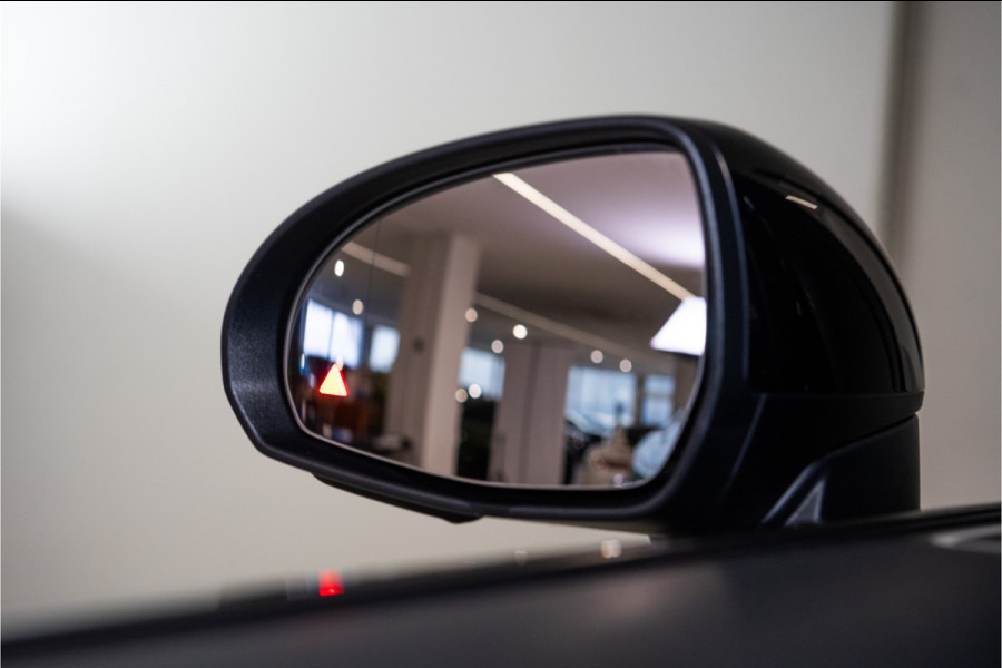 Mercedes-Benz GLC 300e 4MATIC AMG 313PK | Pano | Burmester | Sfeer | Trekhaak | Stoel&Stuurverw. | VOL! 12 MND Garantie