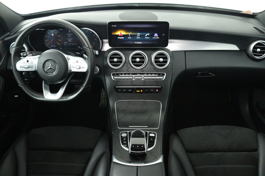 Mercedes-Benz C-Klasse 180 Solution AMG (PANORAMADAK, MULTIBEAM LED, SFEERVERLICHTING, NIGHTPAKKET, PDC, CAMERA, NAVIGATIE)