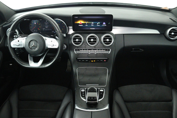 Mercedes-Benz C-Klasse 180 Solution AMG (PANORAMADAK, MULTIBEAM LED, SFEERVERLICHTING, NIGHTPAKKET, PDC, CAMERA, NAVIGATIE)