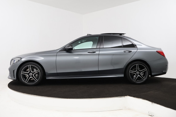 Mercedes-Benz C-Klasse 180 Solution AMG (PANORAMADAK, MULTIBEAM LED, SFEERVERLICHTING, NIGHTPAKKET, PDC, CAMERA, NAVIGATIE)
