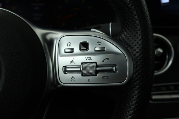 Mercedes-Benz C-Klasse 180 Solution AMG (PANORAMADAK, MULTIBEAM LED, SFEERVERLICHTING, NIGHTPAKKET, PDC, CAMERA, NAVIGATIE)