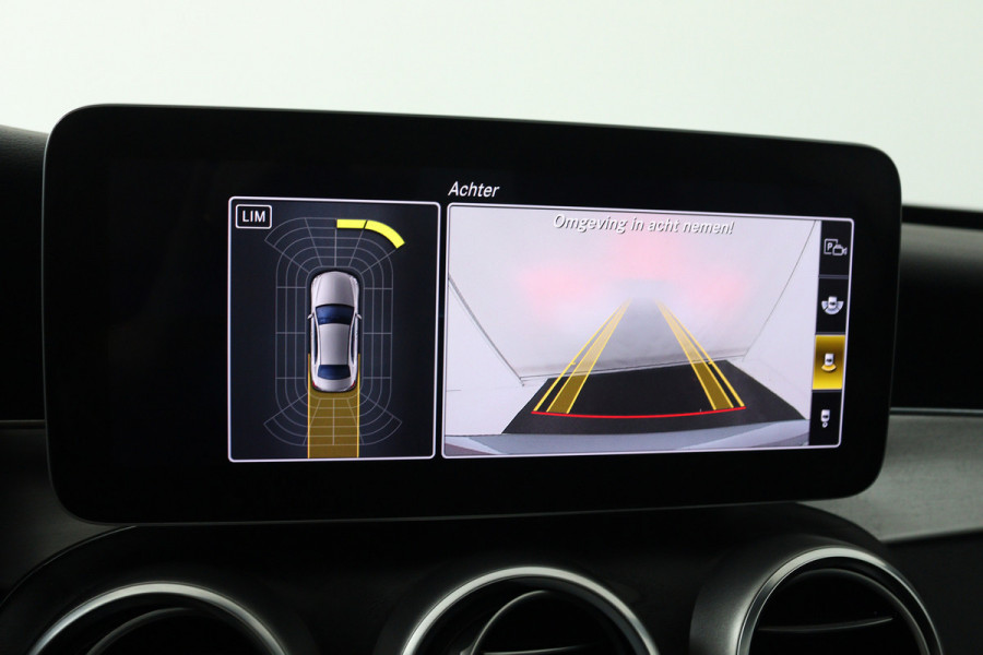 Mercedes-Benz C-Klasse 180 Solution AMG (PANORAMADAK, MULTIBEAM LED, SFEERVERLICHTING, NIGHTPAKKET, PDC, CAMERA, NAVIGATIE)