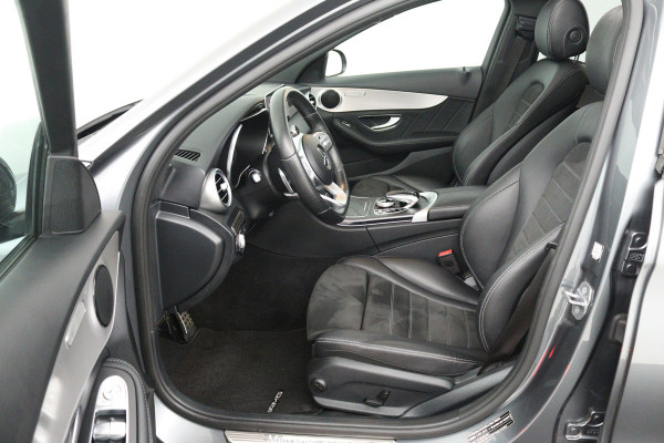Mercedes-Benz C-Klasse 180 Solution AMG (PANORAMADAK, MULTIBEAM LED, SFEERVERLICHTING, NIGHTPAKKET, PDC, CAMERA, NAVIGATIE)