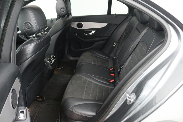 Mercedes-Benz C-Klasse 180 Solution AMG (PANORAMADAK, MULTIBEAM LED, SFEERVERLICHTING, NIGHTPAKKET, PDC, CAMERA, NAVIGATIE)
