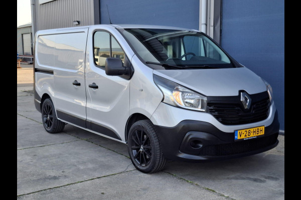 Renault Trafic 1.6 dCi T27 L1H1 Générique AIRCO / CRUISE CONTROLE / NAVI / TREKHAAK / EURO 6 / MARGE AUTO !!!