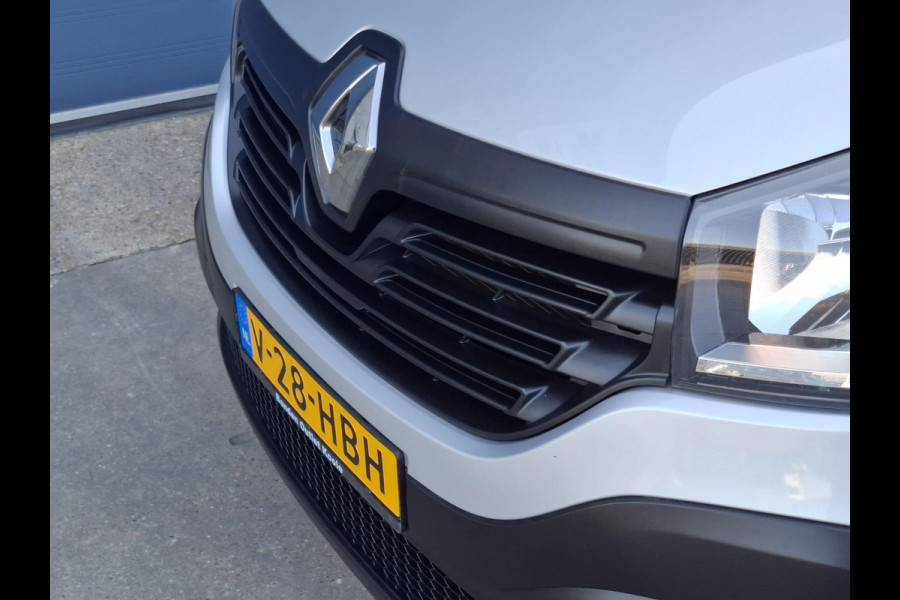 Renault Trafic 1.6 dCi T27 L1H1 Générique AIRCO / CRUISE CONTROLE / NAVI / TREKHAAK / EURO 6 / MARGE AUTO !!!