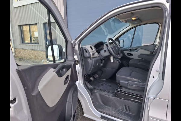 Renault Trafic 1.6 dCi T27 L1H1 Générique AIRCO / CRUISE CONTROLE / NAVI / TREKHAAK / EURO 6 / MARGE AUTO !!!