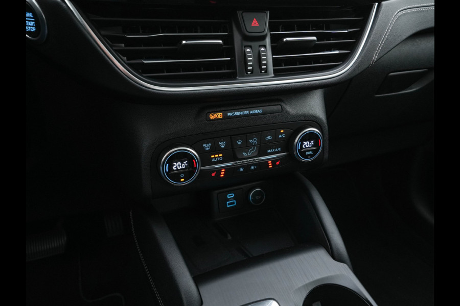 Ford Kuga 2.5 PHEV Vignale (Plug-In) (INCL-BTW) Aut. *HEAD-UP | LEATHER | DIGI-COCKPIT | FULL-LED | KEYLESS | DAB | CARPLAY | NAVI-FULLMAP | MEMORY-PACK | HEATED-COMFORTSEATS | PRIVACYGLASS | TOWBAR | 18''ALU*