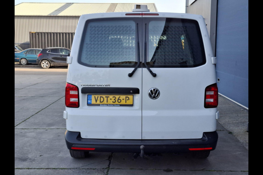 Volkswagen Transporter 2.0 TDI L1H1 Highline AIRCO / TREKHAAK / 3 ZITS / EURO 6 / N.A.P