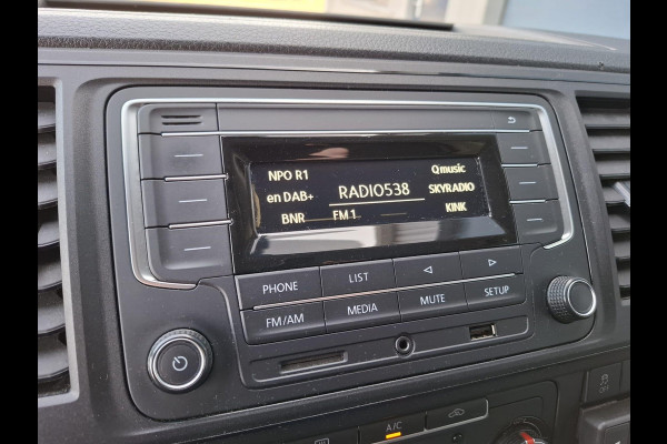 Volkswagen Transporter 2.0 TDI L1H1 Highline AIRCO / TREKHAAK / 3 ZITS / EURO 6 / N.A.P