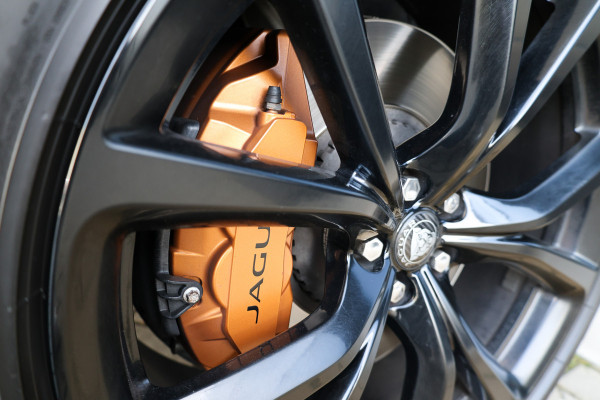 Jaguar F-Pace 5.0 V8 S/C AWD SVR | UNIEK! | DEALER ONDH | BRITISH RACING GREEN | COBRA EXHAUST | STOELKOELING | 360 |