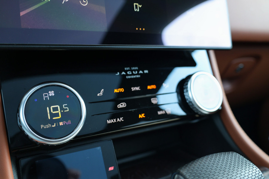 Jaguar F-Pace 5.0 V8 S/C AWD SVR | UNIEK! | DEALER ONDH | BRITISH RACING GREEN | COBRA EXHAUST | STOELKOELING | 360 |