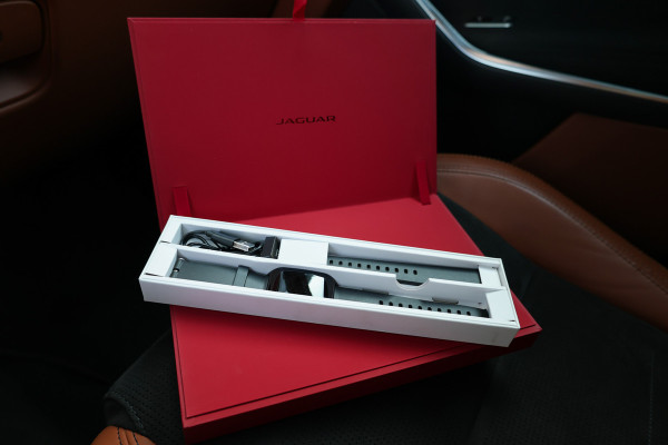 Jaguar F-Pace 5.0 V8 S/C AWD SVR | UNIEK! | DEALER ONDH | BRITISH RACING GREEN | COBRA EXHAUST | STOELKOELING | 360 |