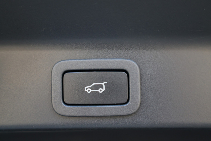 Jaguar F-Pace 5.0 V8 S/C AWD SVR | UNIEK! | DEALER ONDH | BRITISH RACING GREEN | COBRA EXHAUST | STOELKOELING | 360 |