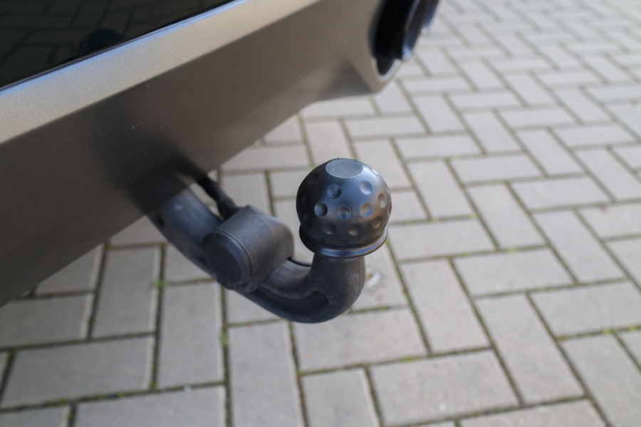 Jaguar F-Pace 5.0 V8 S/C AWD SVR | UNIEK! | DEALER ONDH | BRITISH RACING GREEN | COBRA EXHAUST | STOELKOELING | 360 |