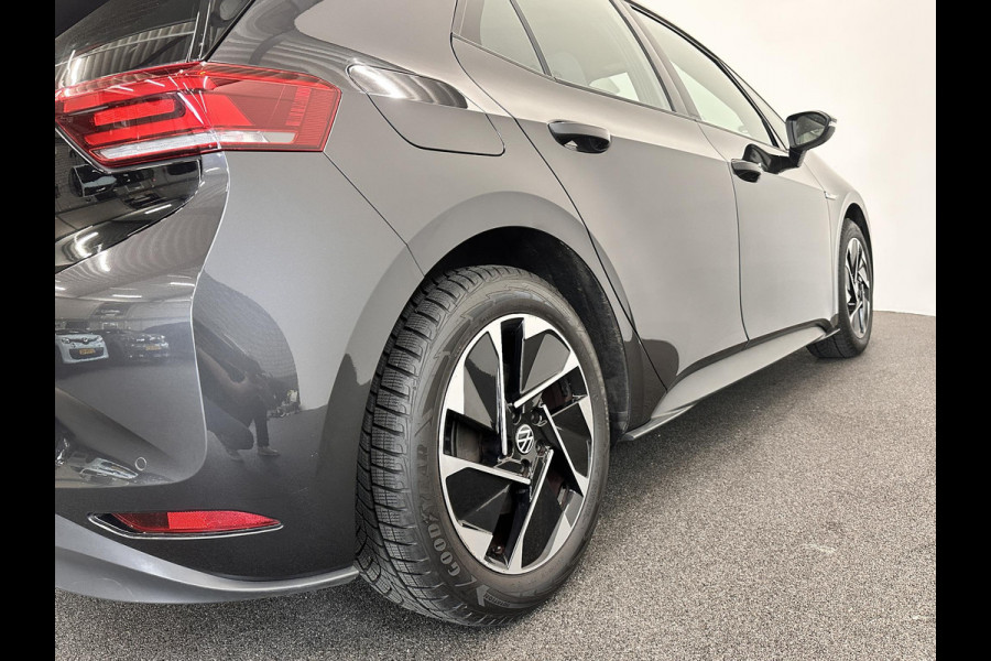 Volkswagen ID.3 Pro 58 kWh SOH 91% Airco ECC Navi Carplay Adaptive Cruise Control 18" LM Velgen East Derry Full LED PDC