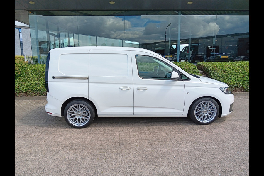 Volkswagen Caddy Cargo 2.0 TDI 102PK Comfort, SPORTSTOELEN, AIRCO, NAVIGATIE, 18" LMV, incl. 12 MND BOVAGGARANTIE Uniek!