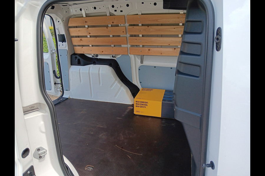 Volkswagen Caddy Cargo 2.0 TDI 102PK Comfort, SPORTSTOELEN, AIRCO, NAVIGATIE, 18" LMV, incl. 12 MND BOVAGGARANTIE Uniek!